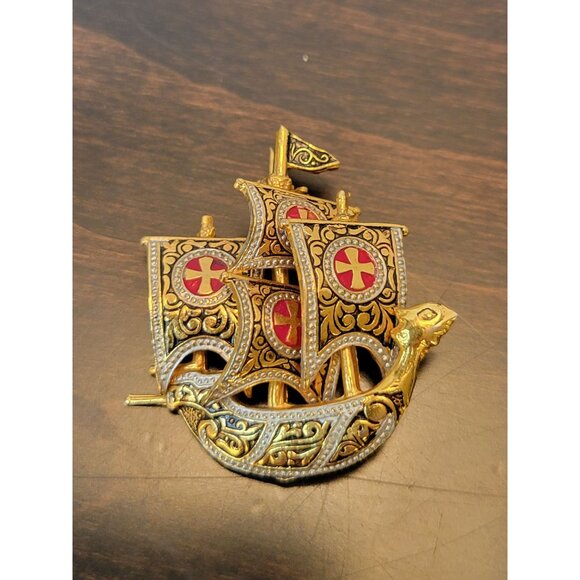 Vintage Gold Tone Ship Brooch Pin Damascene Toledoware Souvenir Jewelry Spain - Picture 1 of 4